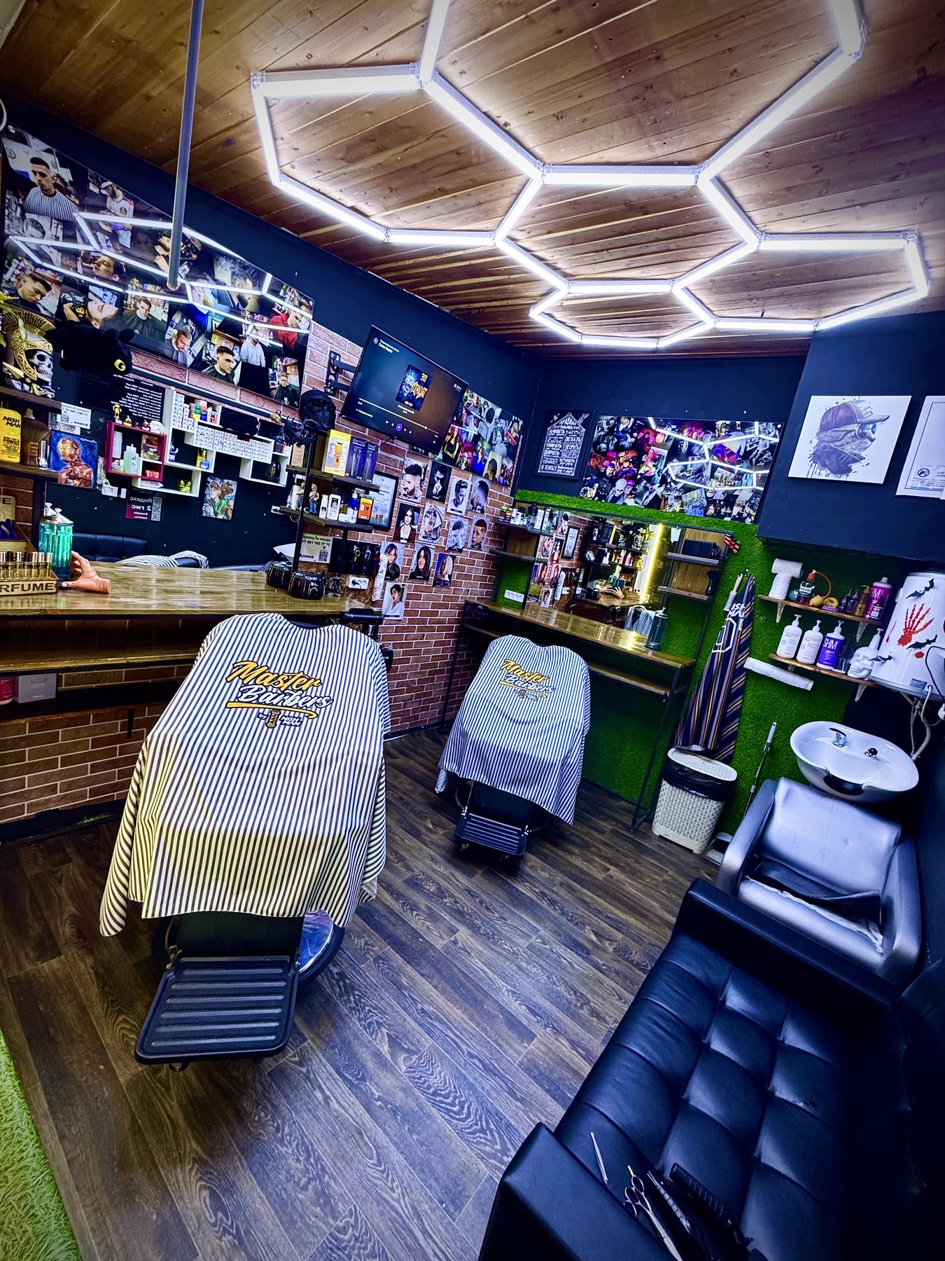 Барбершоп Demon's Barber, фото 2
